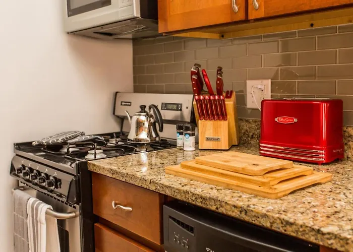 Downtown Guild Magnificent Mile Gold Coast The #3 Chicago